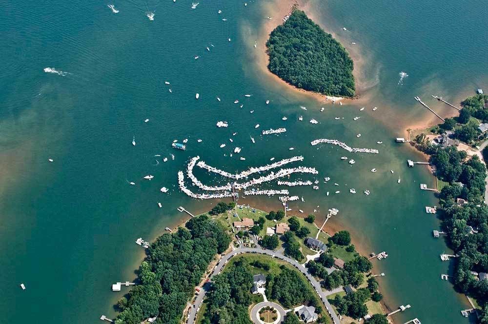 موورسفيل Carolina Inn Of Lake Norman المظهر الخارجي الصورة